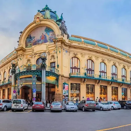 Superior Near Dlouha Street 아파트 *