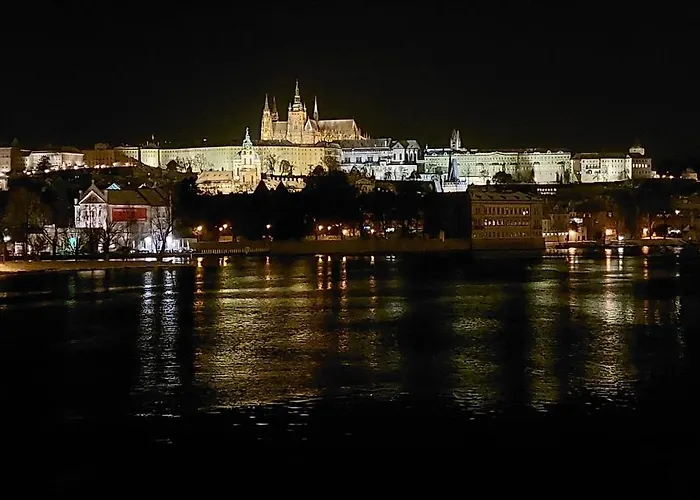 Superb Near Dlouha Street * Prag